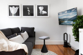 Designer Studio in Grand Manor 20 min From Sydney Sydney